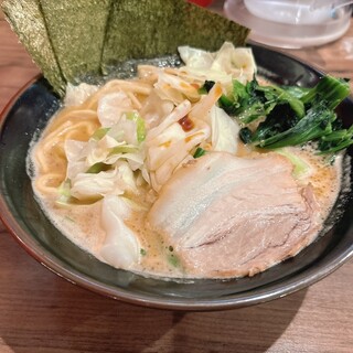 横濱家系ラーメン 武田家_1