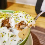 芋やす - ピスタチオとミルクティーのかき氷