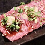 ルッカ - 和牛ニンニク刺し