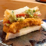 穴子料理と地酒 浅草 川井 - 穴子のワカモレサンド