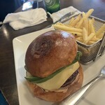 シェイクツリー バーガー＆バー - 