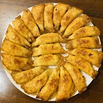 餃子 照井 - こだわりの円盤餃子♫