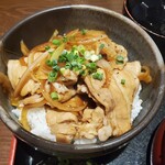 出雲そば やくも - 豚肉丼
