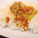 チャントーヤ ココナッツカリー - No.9 トロ豚とキャベツとトマトのカレー(辛さ：普通)@税込1,350円