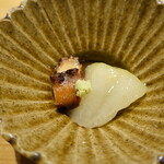 すし 中靜 - 蛸と冬瓜の炊き合わせ、お代わりしたい。蛸を柔らかく調理するのは特別な才能がないとできないと思います。