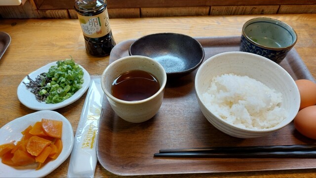 たまごごはん これが新世代のTKG！栄養満点な卵をいただく『たまごや比良の郷』 - し