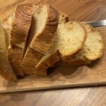 グリムハウス - 味噌パン（味噌デニッシュハーフ）をカットして