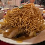 南海飯店 - かたい焼ソバの麺