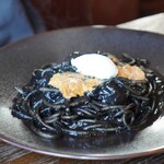 フィーコディンディア - 生ウニ自家製リコッタチーズのせ イカ墨ソース