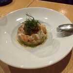 料理とワイン べつみや - 海老とアボカド