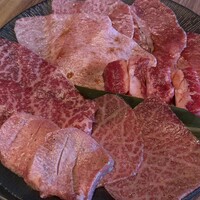 焼肉うしごろ 新宿三丁目店 - 