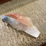 鮨匠 のむら - 鯖握り。