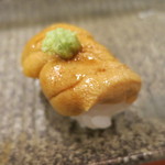 鮨匠 のむら - 赤ウニ握り。