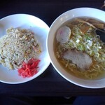 中国料理 廣河 - 料理写真:塩ラーメン・チャーハンのセット\980