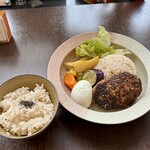 バルバルキッチンアメリ - ランチ：ピビンパ風ハンバーグ(¥1,400)