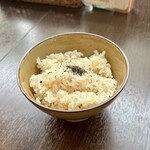 バルバルキッチンアメリ - メイン皿にライスがあるのに、なぜかごはんが…。
      ママさん曰く「何か勘違いした。」らしい。
      おかげでこの店ではお腹パンパンになったが(笑)