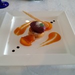 レストラン潮幸 - キャラメルとシナモンのシブーストとぶどうのソルべ