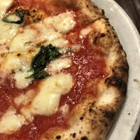 ピッツェリア&トラットリア ゴンゾ 目黒店 - マルゲリータ：１５８０円（夜、チャージ無し）