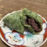 栄寿堂 - 草餅（140円）