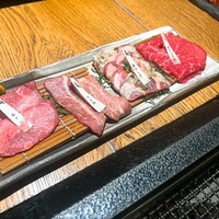 炭火焼肉 牛仁 一番町本店 - 