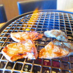 ぴゅあ - ヤベ！焼肉じゃなくて、　　燃肉だよ！！(笑)