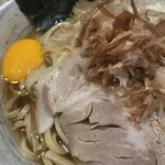 麺屋ひな多 - タレアップ　　　　　結構ヒタヒタ