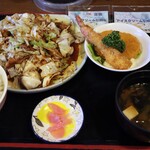 万徳 - 肉キャベツ炒め定食