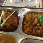 インド料理 パリワル - ジンジャーチキンと夕顔入り豆カレーで満足感がさらに上乗せ