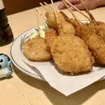 男はつらい - 新世界の串カツ9種盛合わせ