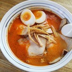 かつ平 - 鉄火麺中辛チャーシュー煮たまご