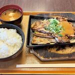 ぶたたま食堂 - くわ焼き定食・豚味噌焼き