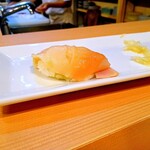 鮨処なかの - みる貝