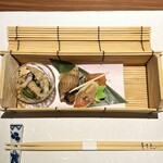 魚と煮込みとわら焼きと ととと - 