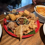 Sri Trat Restaurant & Bar - 