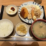 やよい軒 - 料理写真:やよい合い盛り定食
