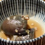 焼鳥 酉たけ - お通し 440円(税込)/茄子のお浸し