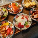 四川中華料理 PAO2 - 前菜盛り合わせ(1人前 だと思ってたけど皆様シェアされてた 笑)