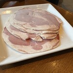 サッポロビール園 ガーデングリル - グレインフェッドラムロールをおかわり