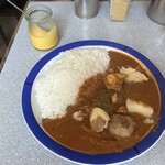 カリーライス専門店エチオピア - カリーにじゃがいも投入