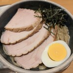 大宮大勝軒 - 麺は細麺ストレートではなく、冷製煮干そばと同じ麺。