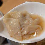 大宮大勝軒 - 具が少ない肉ワンタン。