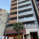 山田屋 - 上はマンション