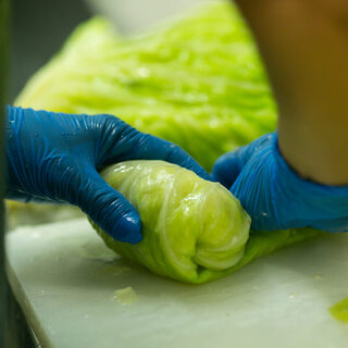 手間ひまかけた伝統の仕込み