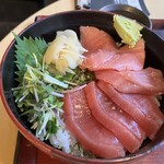 寿司居酒屋 まるがまる - ミョウガとかいわれ大根が多い