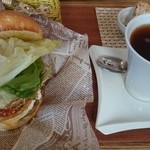 Heartful Burger - ハートフルバーガー れんこんエッグバーガードリンクセット fromグリーンロール