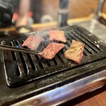 路地裏焼肉 マックスザホルモン - 