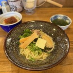 きくや - 【限定】鮑と和牛のバター和え麺〜鮑肝ソース〜鮑スープ付 ¥1800、いくら丼¥450