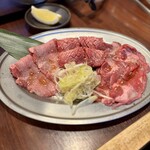 路地裏焼肉 マックスザホルモン - 
