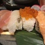 海鮮個室酒場 伊まり - ごった盛りのお寿司