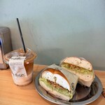 café paro paro - AVOCADO SMASH&ICED CAFE LATTE